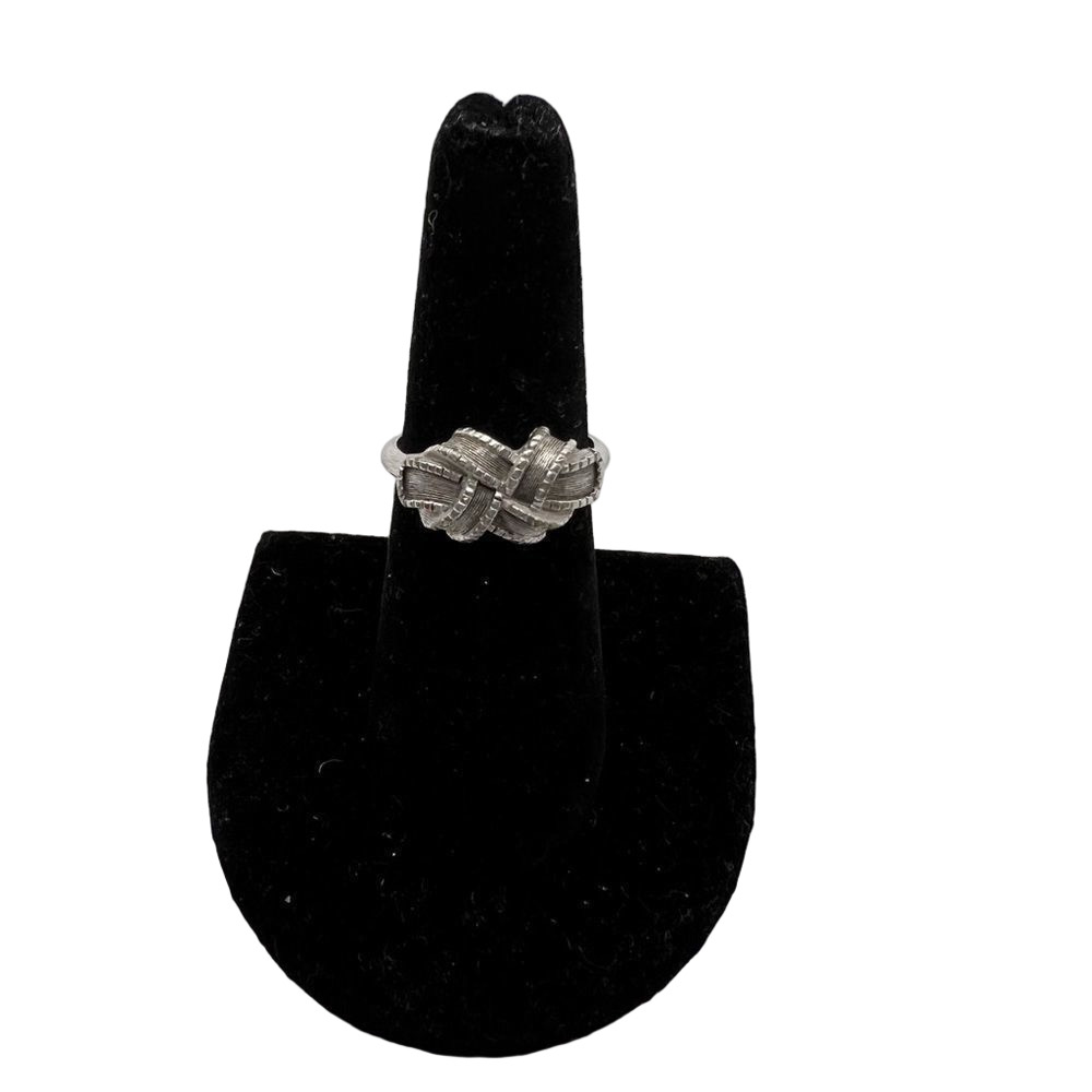 Vintage Avon silver tone bow knot ring - size 7.5